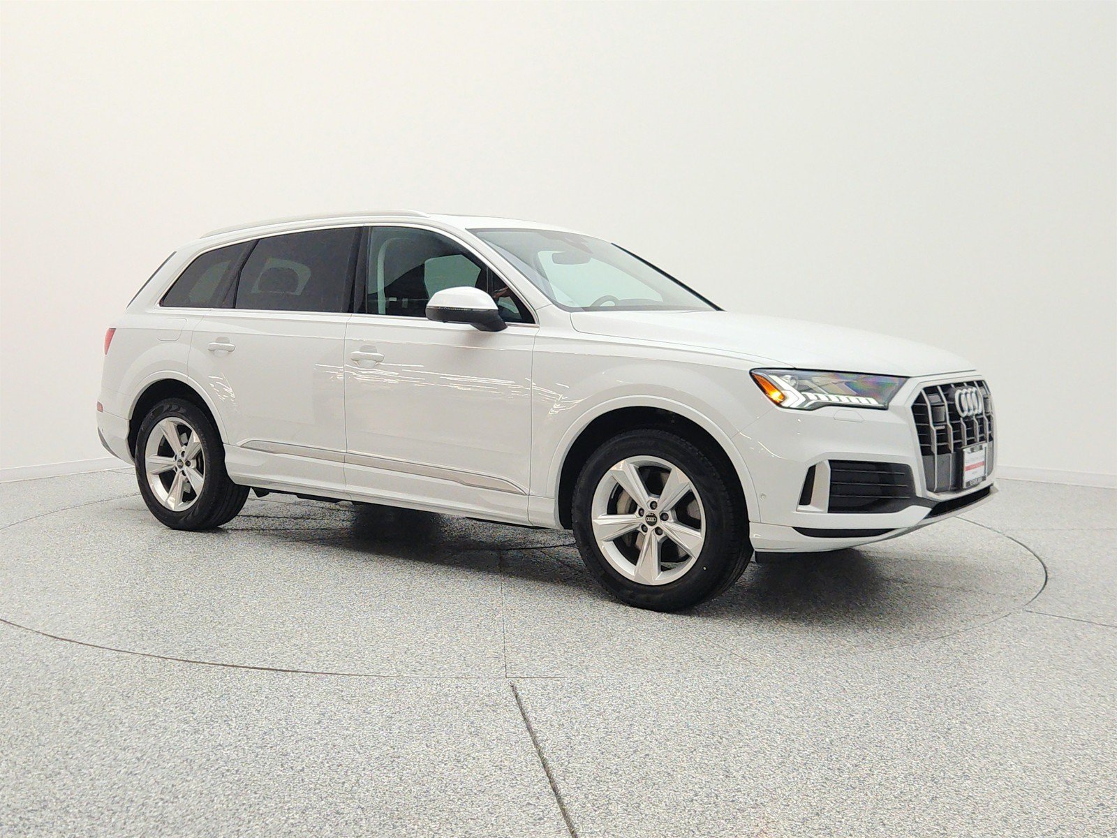 Used 2023 Audi Q7 2.0T Premium Plus w/ Premium Plus Package AWD/4WD image 3