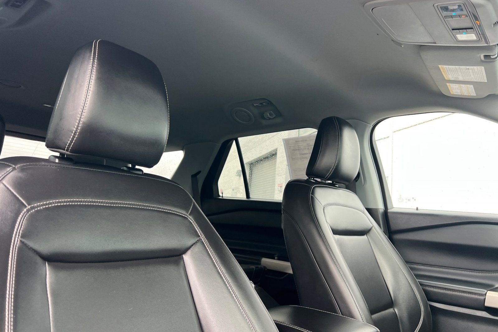 Used 2023 Ford Explorer XLT w/ Equipment Group 202A RWD image 15