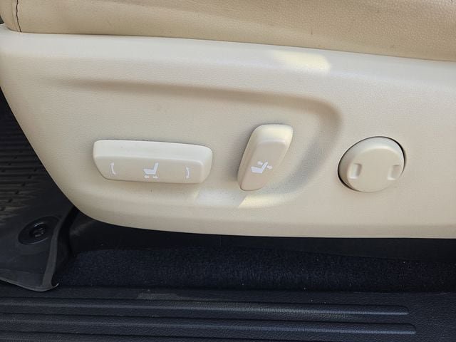 Certified 2023 Lexus GX 460 Premium w/ Accessory Package image 11