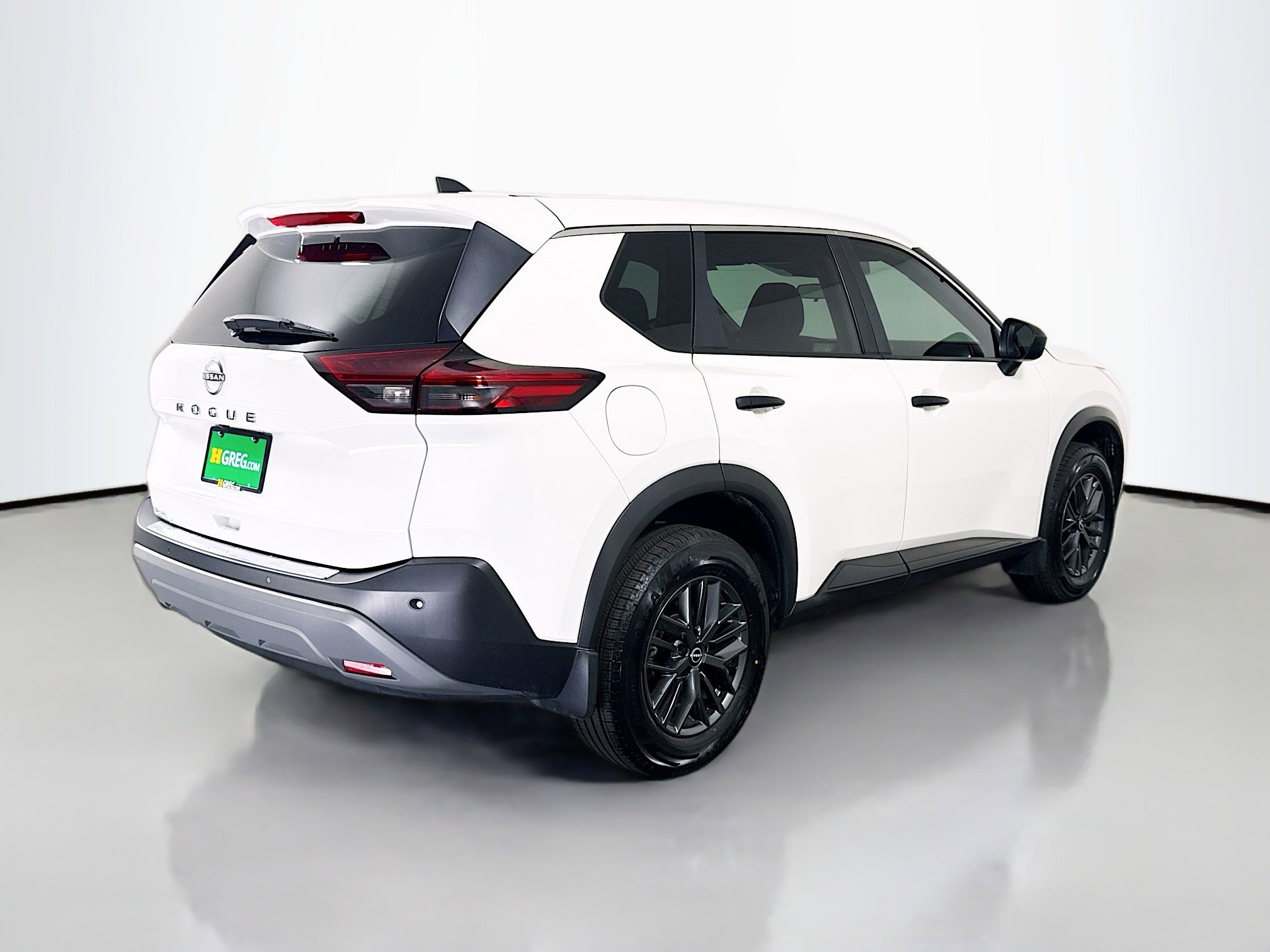 Used 2023 Nissan Rogue S image 10