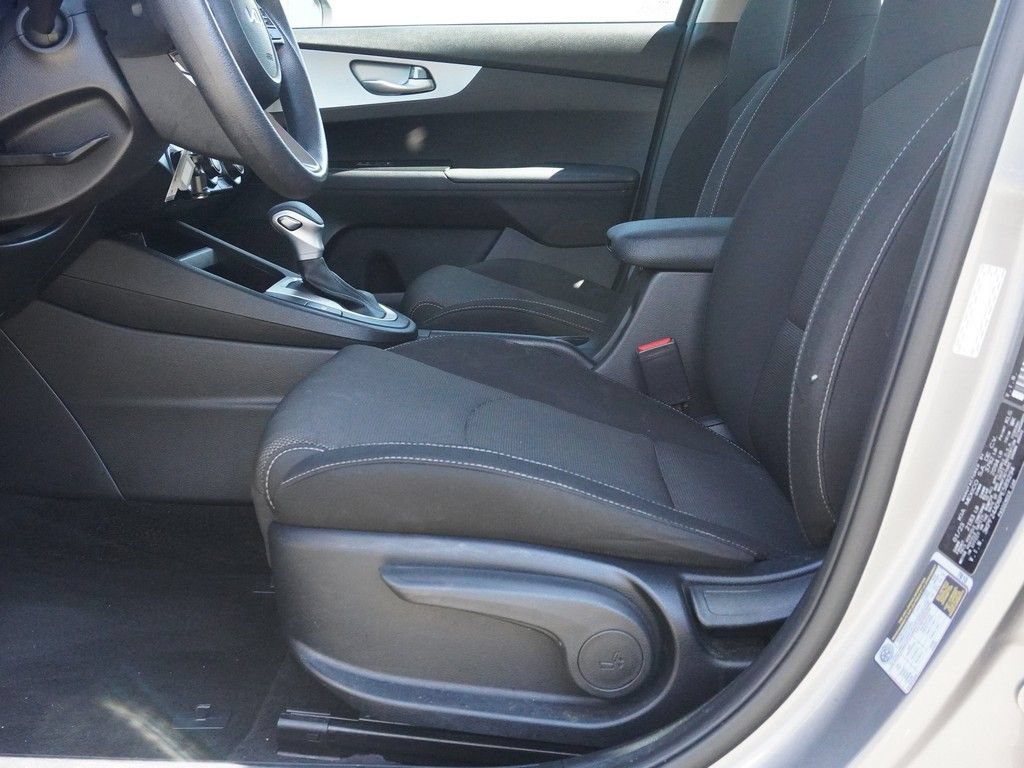 Used 2023 Kia Forte LXS FWD image 17