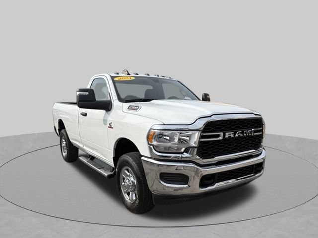 Used 2024 RAM 3500 Tradesman w/ Chrome Appearance Group AWD/4WD image 10