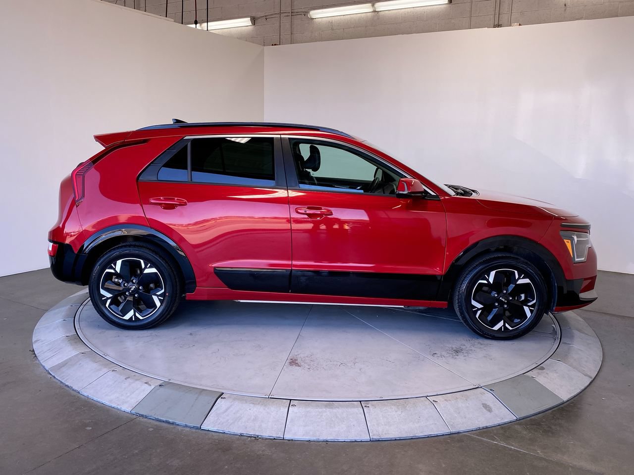 Certified 2023 Kia Niro Wind FWD image 6