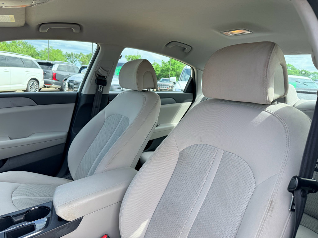 Used 2017 Hyundai Sonata SE FWD image 10