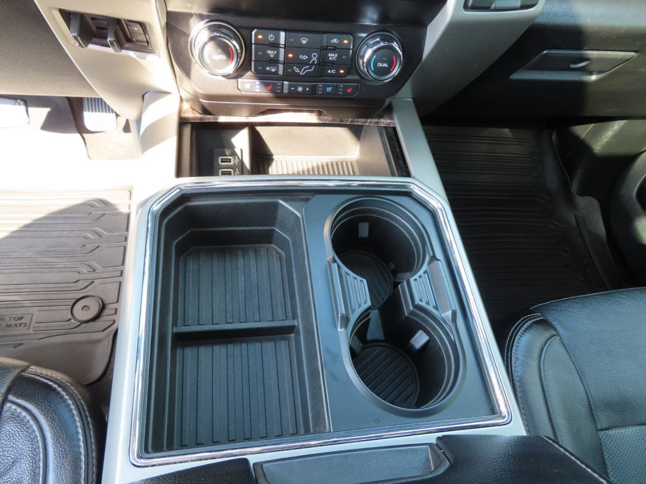 Used 2019 Ford F350 Lariat w/ Lariat Value Package AWD/4WD image 39