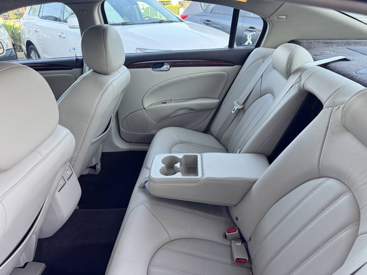 Used 2008 Buick Lucerne CXS FWD image 27