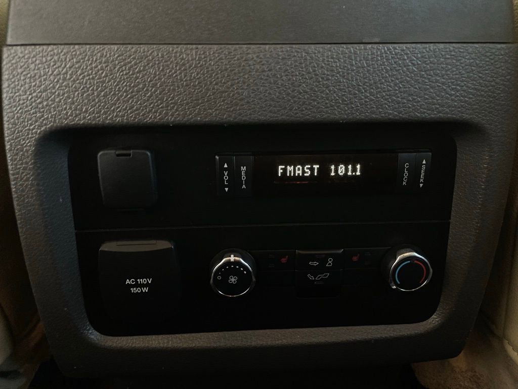 Used 2015 Lincoln Navigator 4WD w/ Equipment Group 101A Reserve image 13