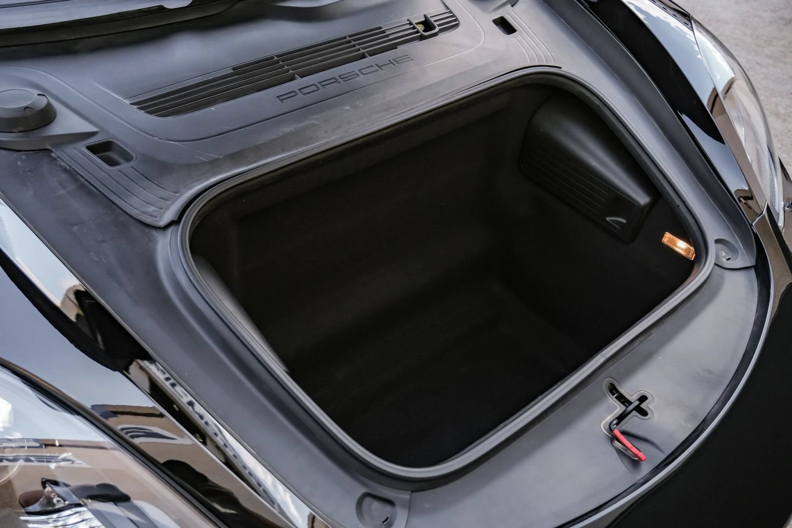 Used 2019 Porsche 718 Cayman S RWD image 35