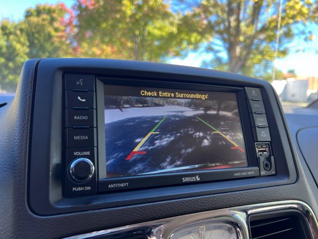 Used 2015 Chrysler Town & Country Touring-L w/ Driver Convenience Group FWD image 37