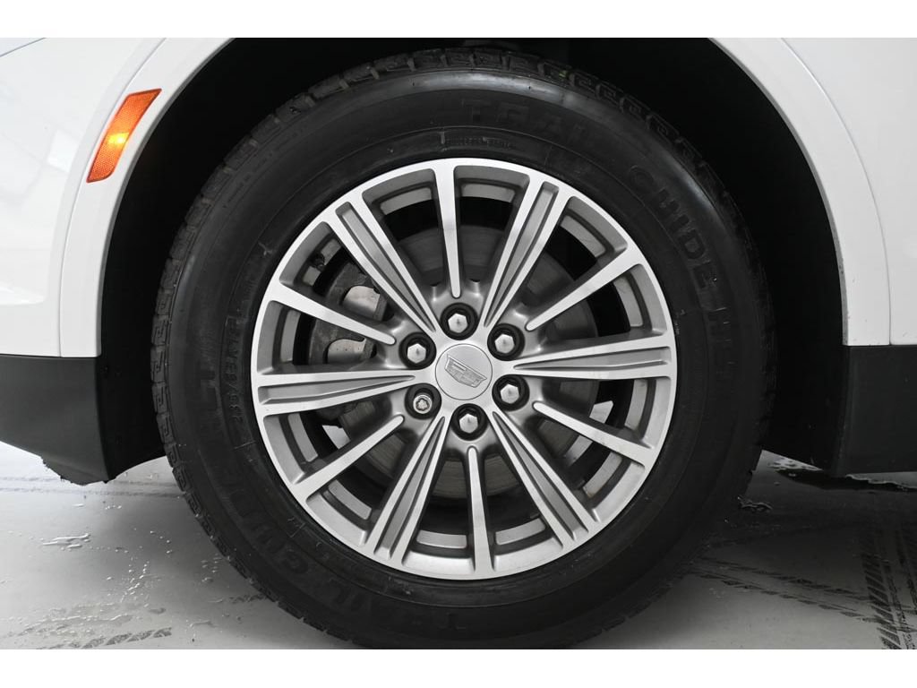 Used 2018 Cadillac XT5 Luxury w/ Driver Awareness Package AWD/4WD image 23