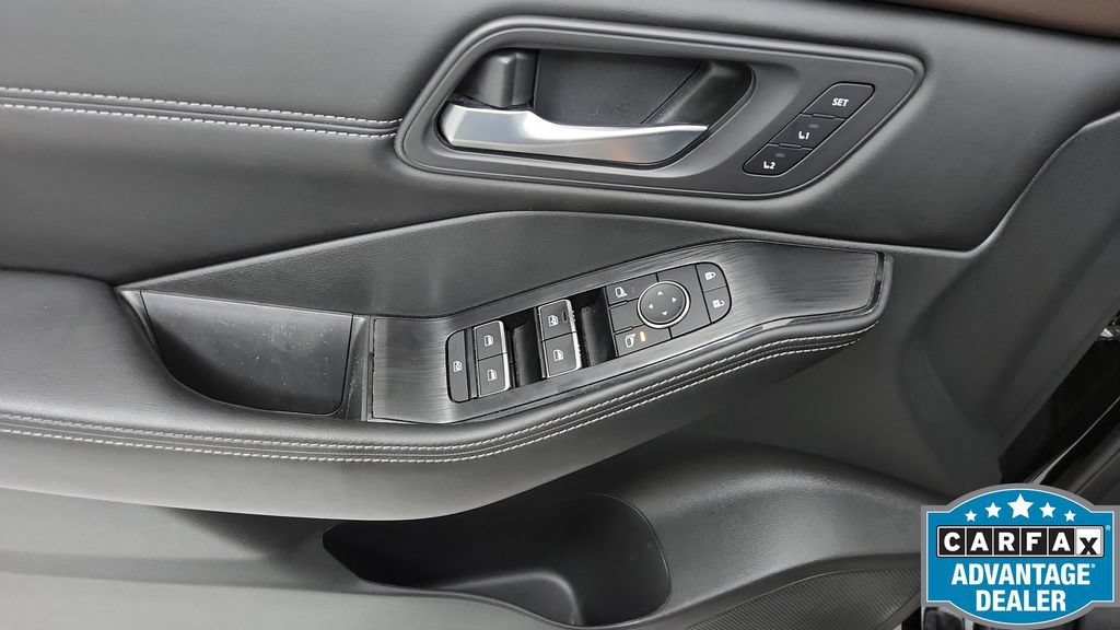 Used 2023 Nissan Rogue SL w/ SL Premium Package FWD image 34