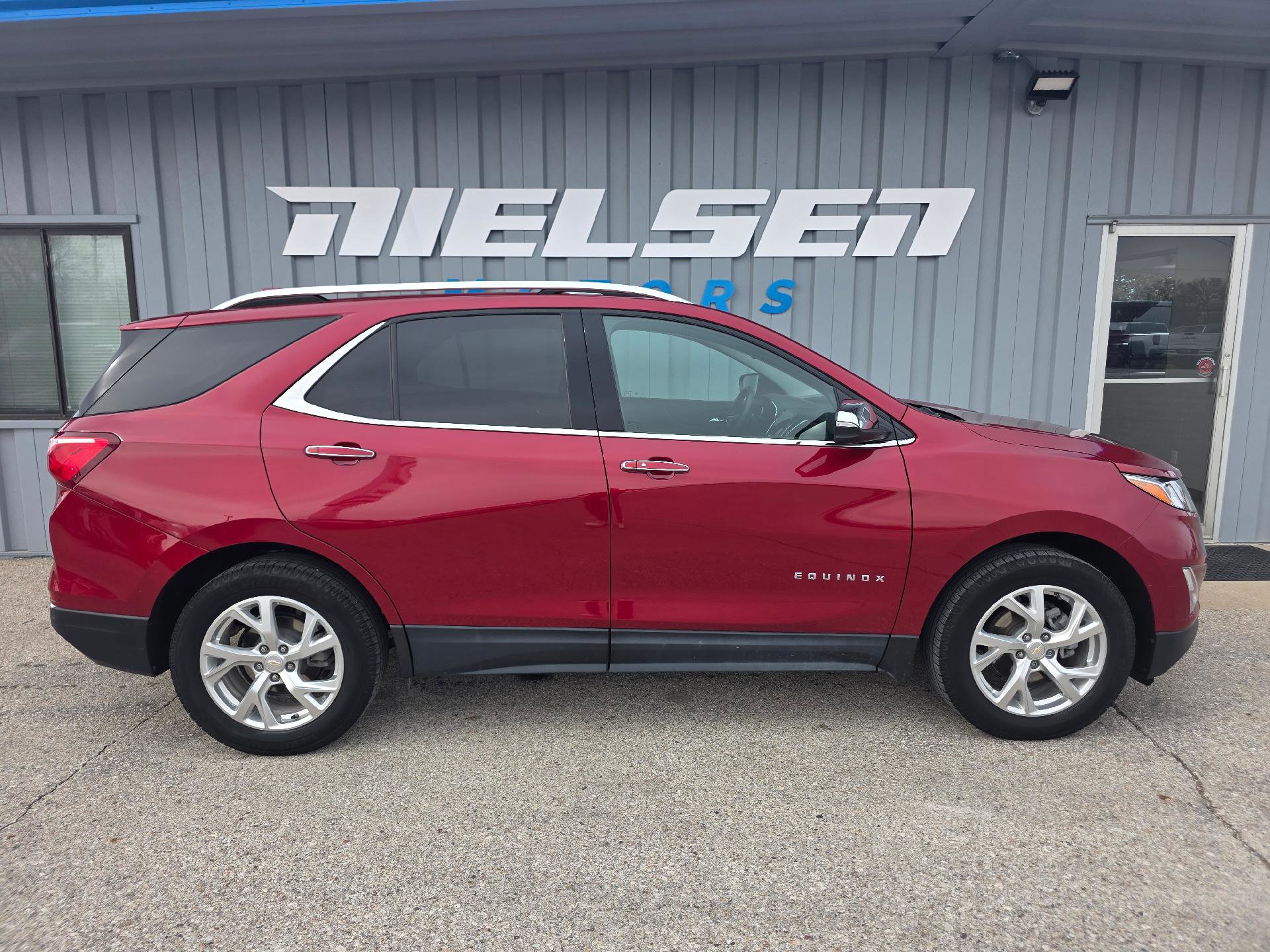 Used 2020 Chevrolet Equinox Premier AWD/4WD image 5