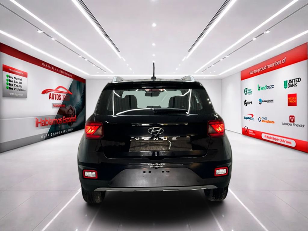 Used 2023 Hyundai Venue SEL image 7