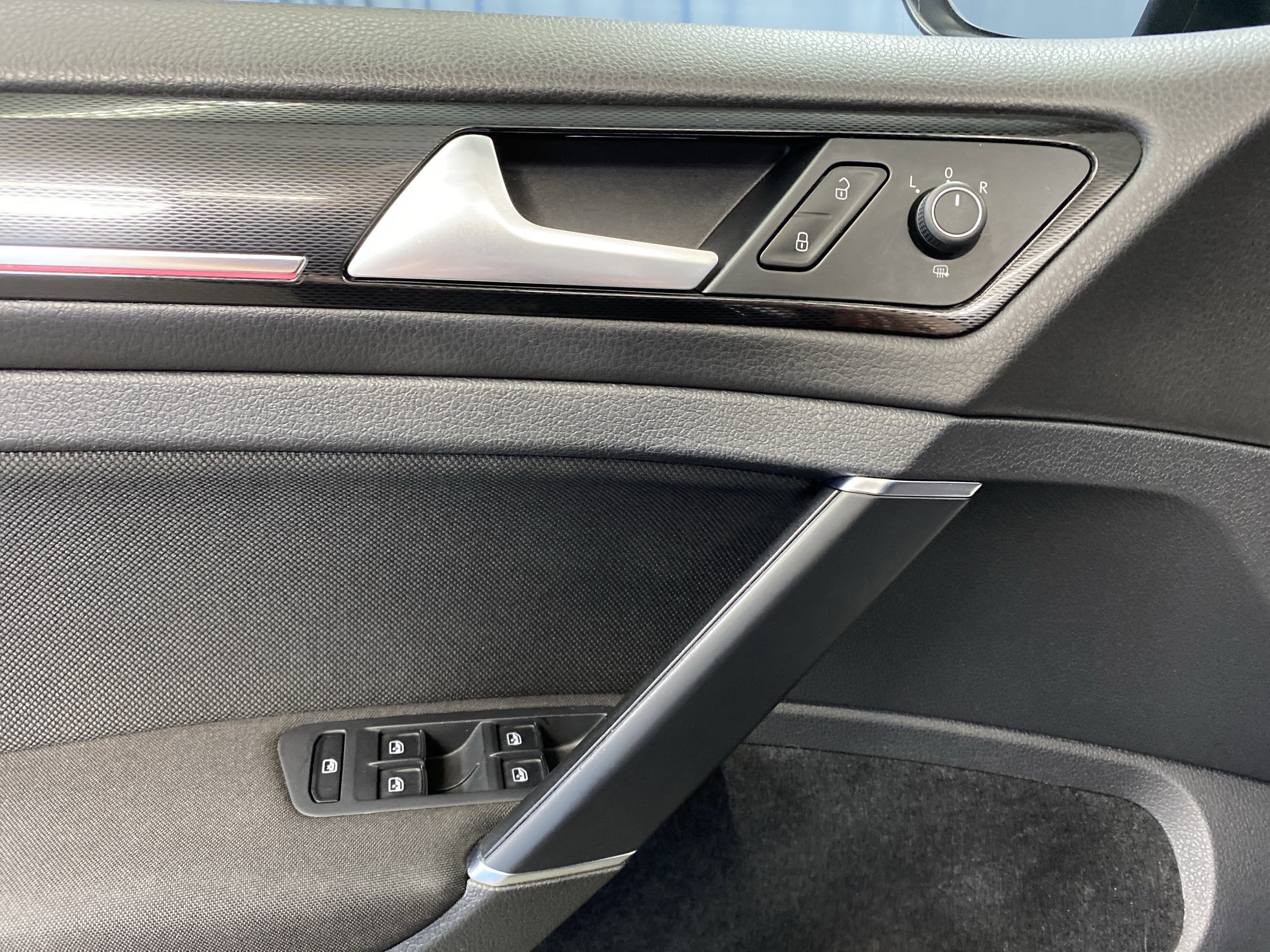 Used 2015 Volkswagen GTI S image 12