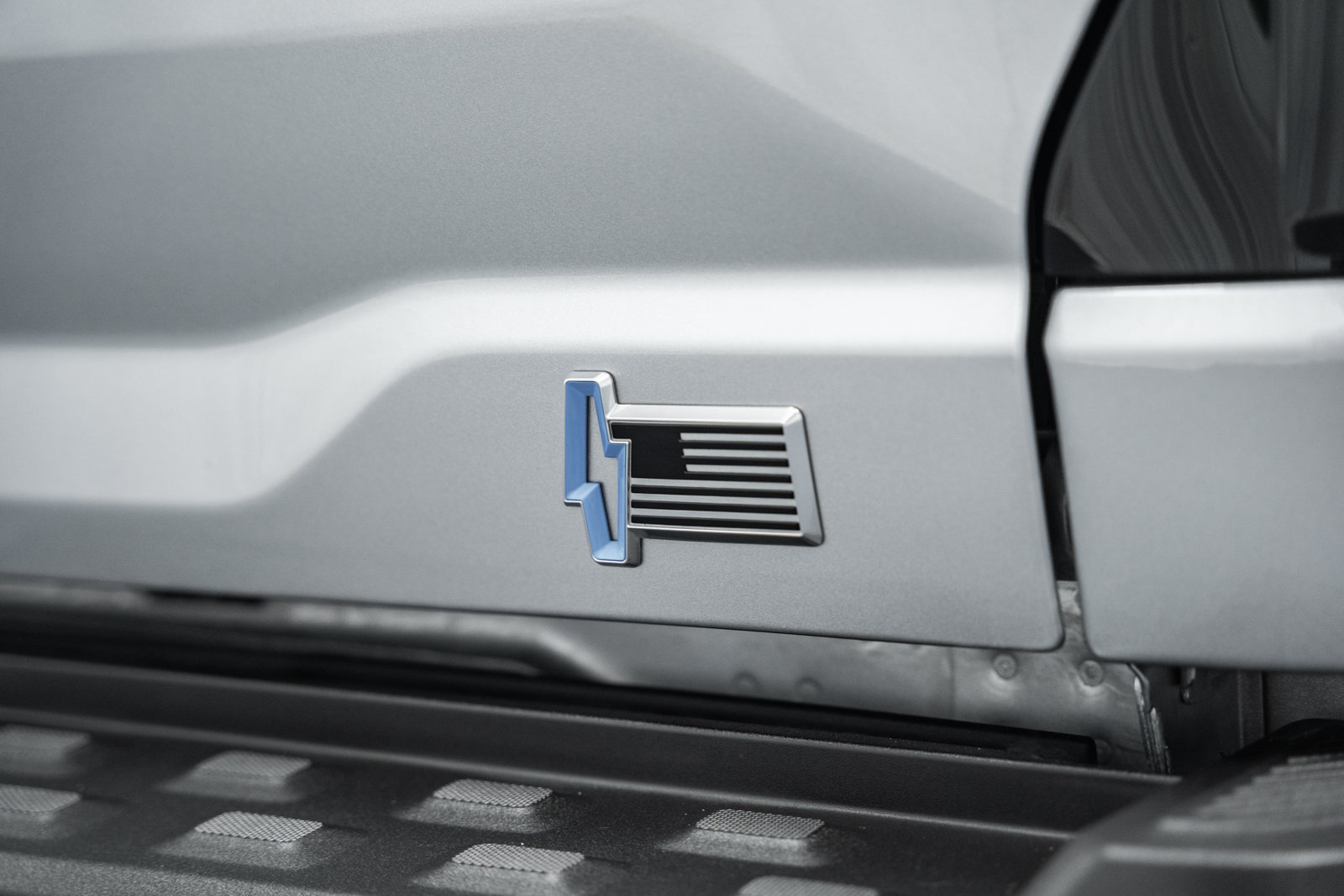 Certified 2025 Ford F150 Lightning Platinum AWD/4WD image 9