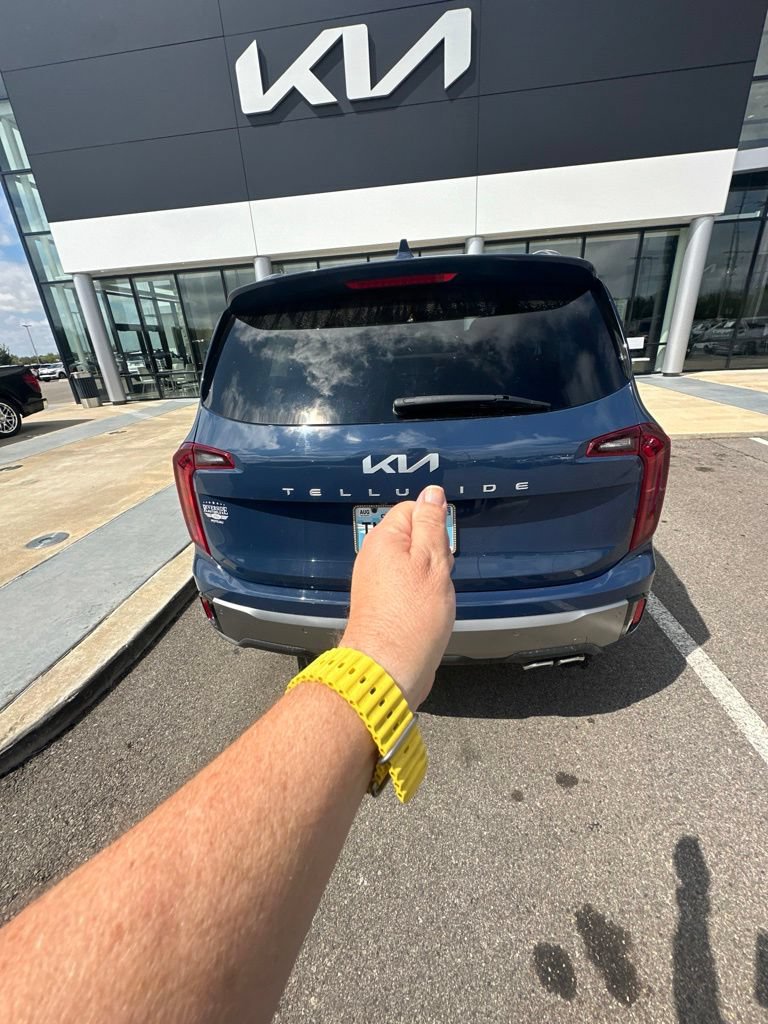 Certified 2025 Kia Telluride S FWD image 6