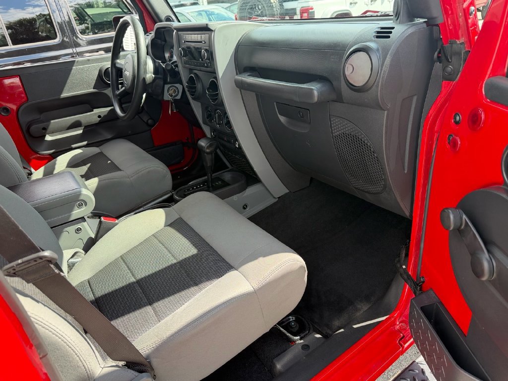 Used 2010 Jeep Wrangler Unlimited Sport AWD/4WD image 18