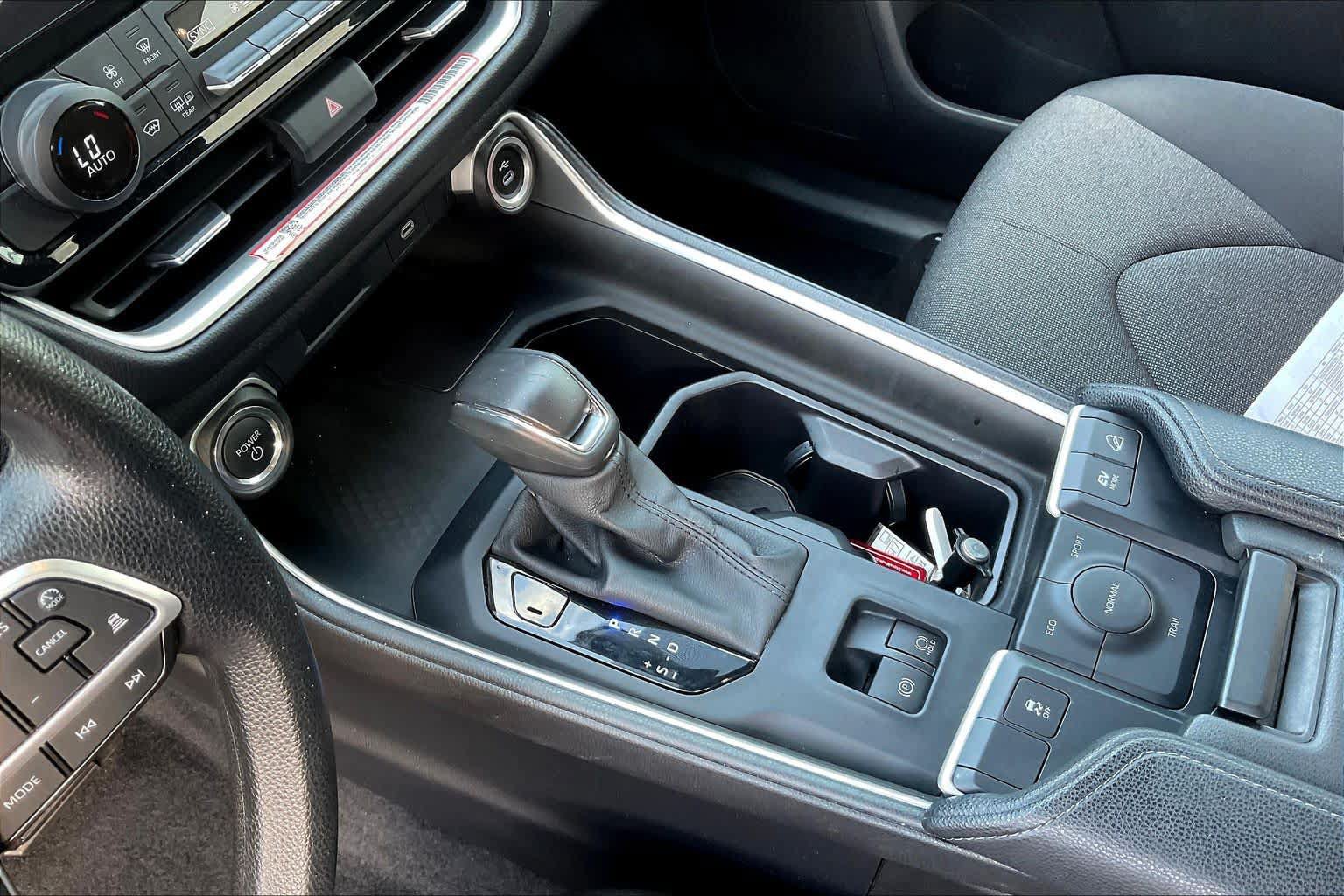 Used 2025 Toyota Grand Highlander AWD Hybrid image 16