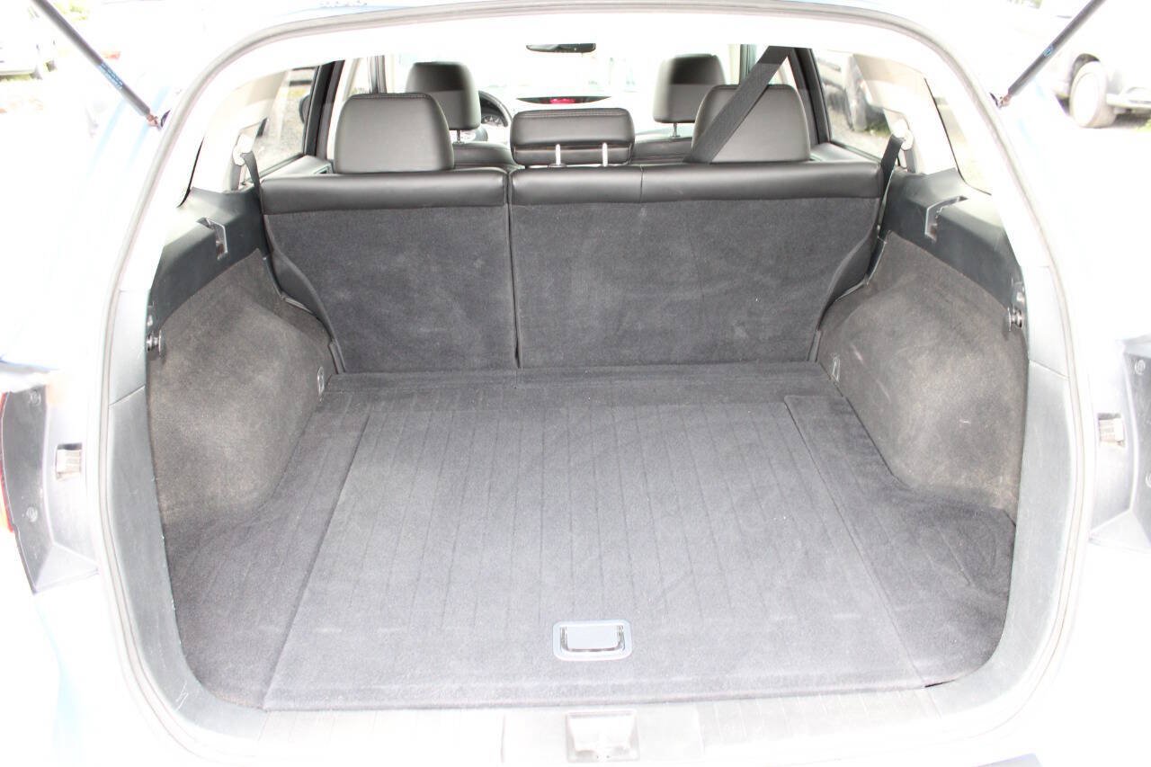 Used 2010 Subaru Outback 2.5i Limited AWD/4WD image 25