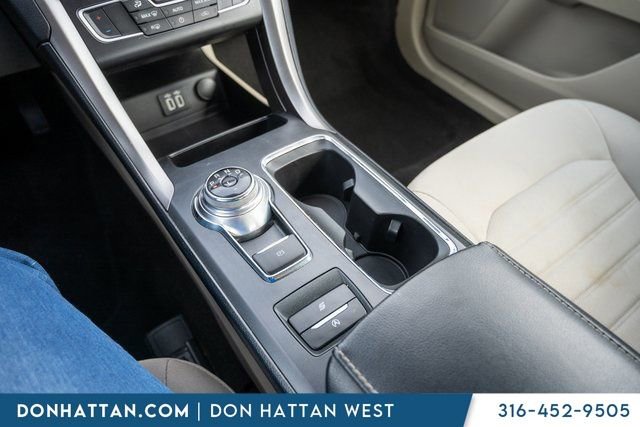Used 2020 Ford Fusion SE w/ Fleet SE Value Package image 14