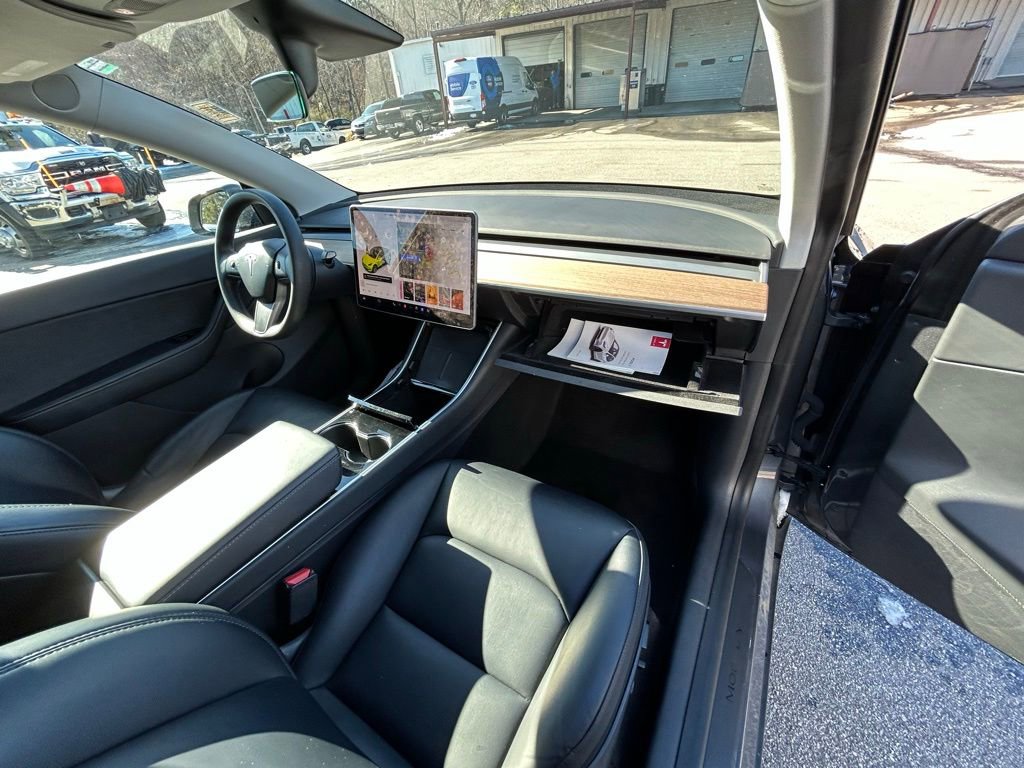 Used 2020 Tesla Model Y Long Range image 28