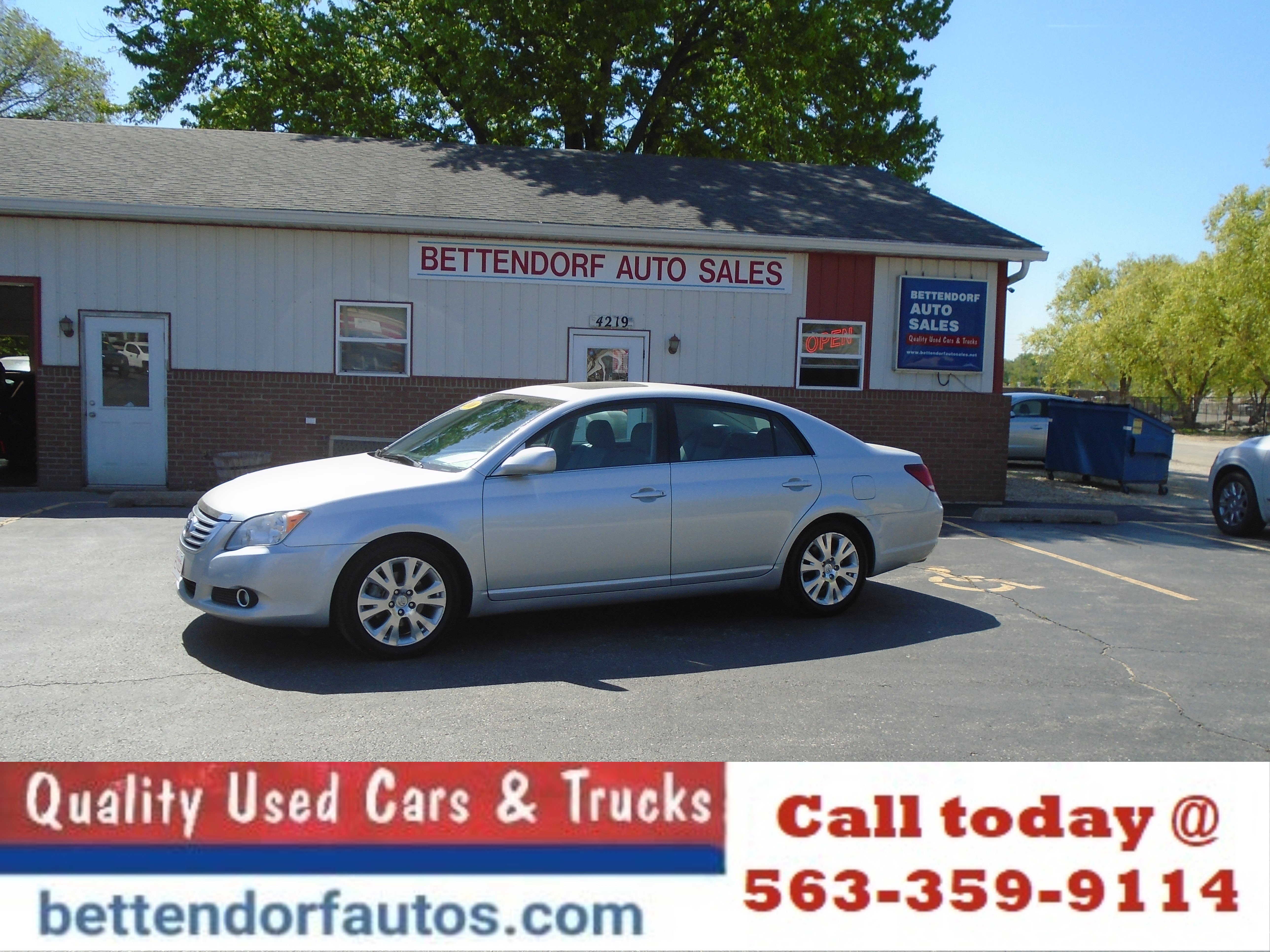 Used 2008 Toyota Avalon XLS FWD image 1