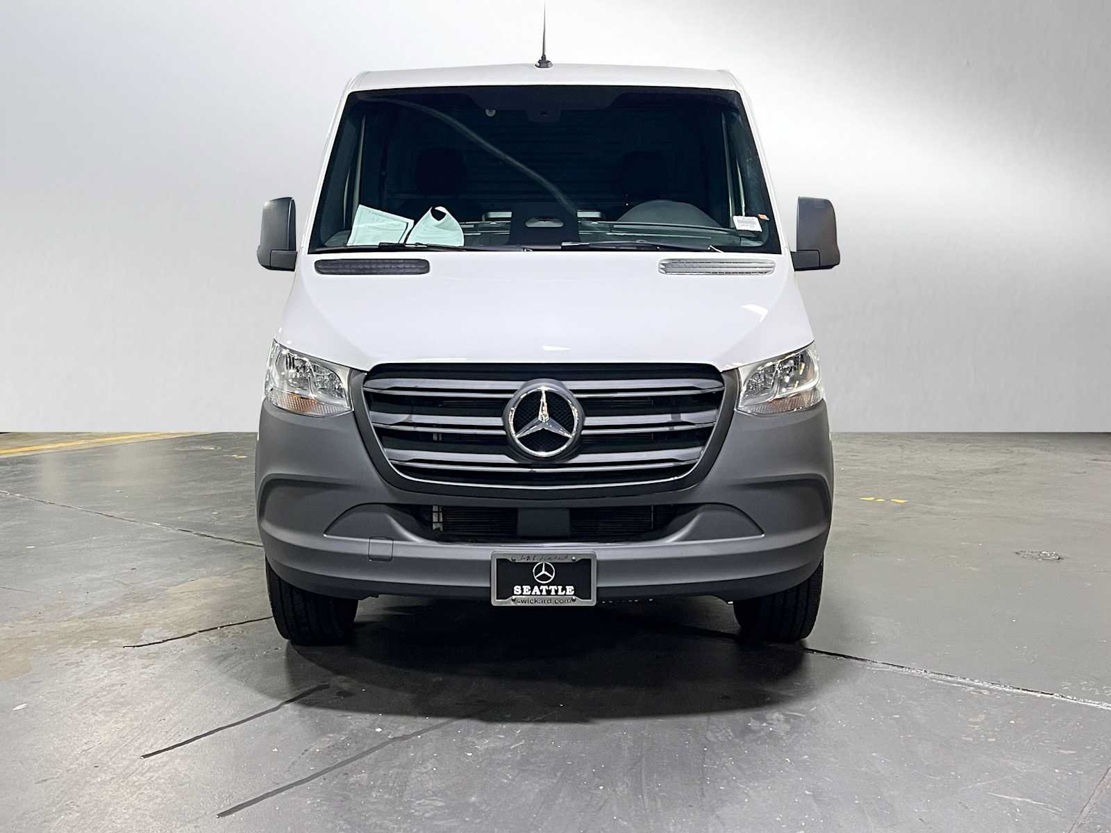 Used 2025 Mercedes-Benz Sprinter 2500 image 8