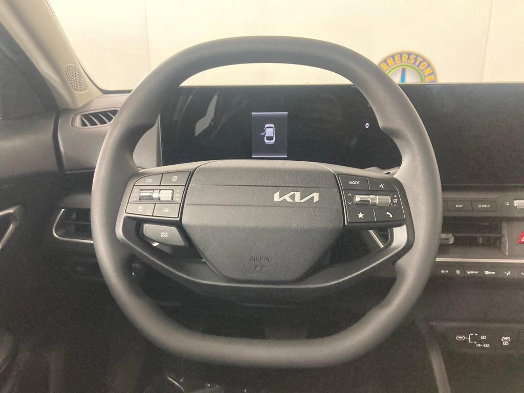 New 2025 Kia K4 LXS image 6