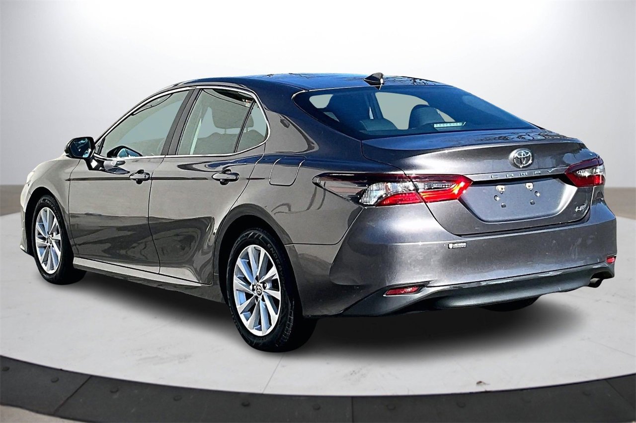 Used 2023 Toyota Camry LE image 7