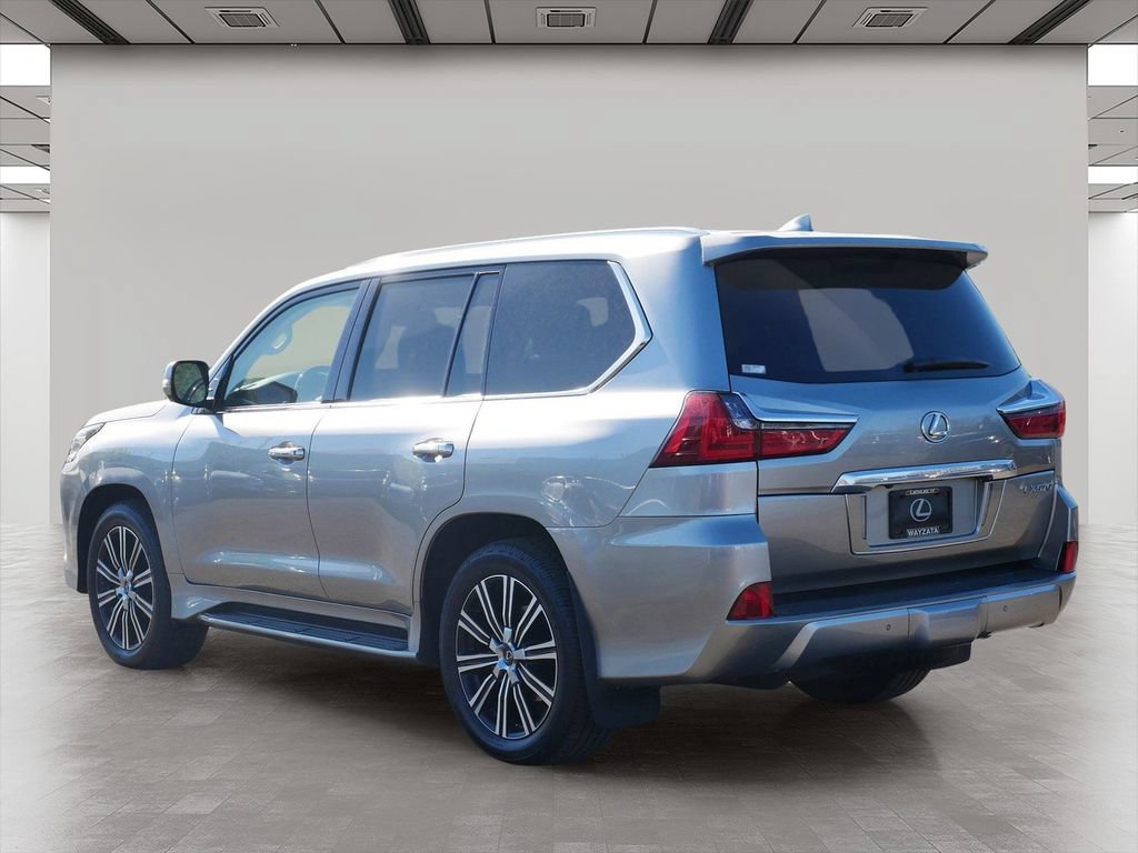 Used 2018 Lexus LX 570 4WD image 4