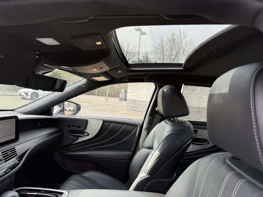 Used 2023 Lexus LS 500h AWD w/ Luxury Package image 22