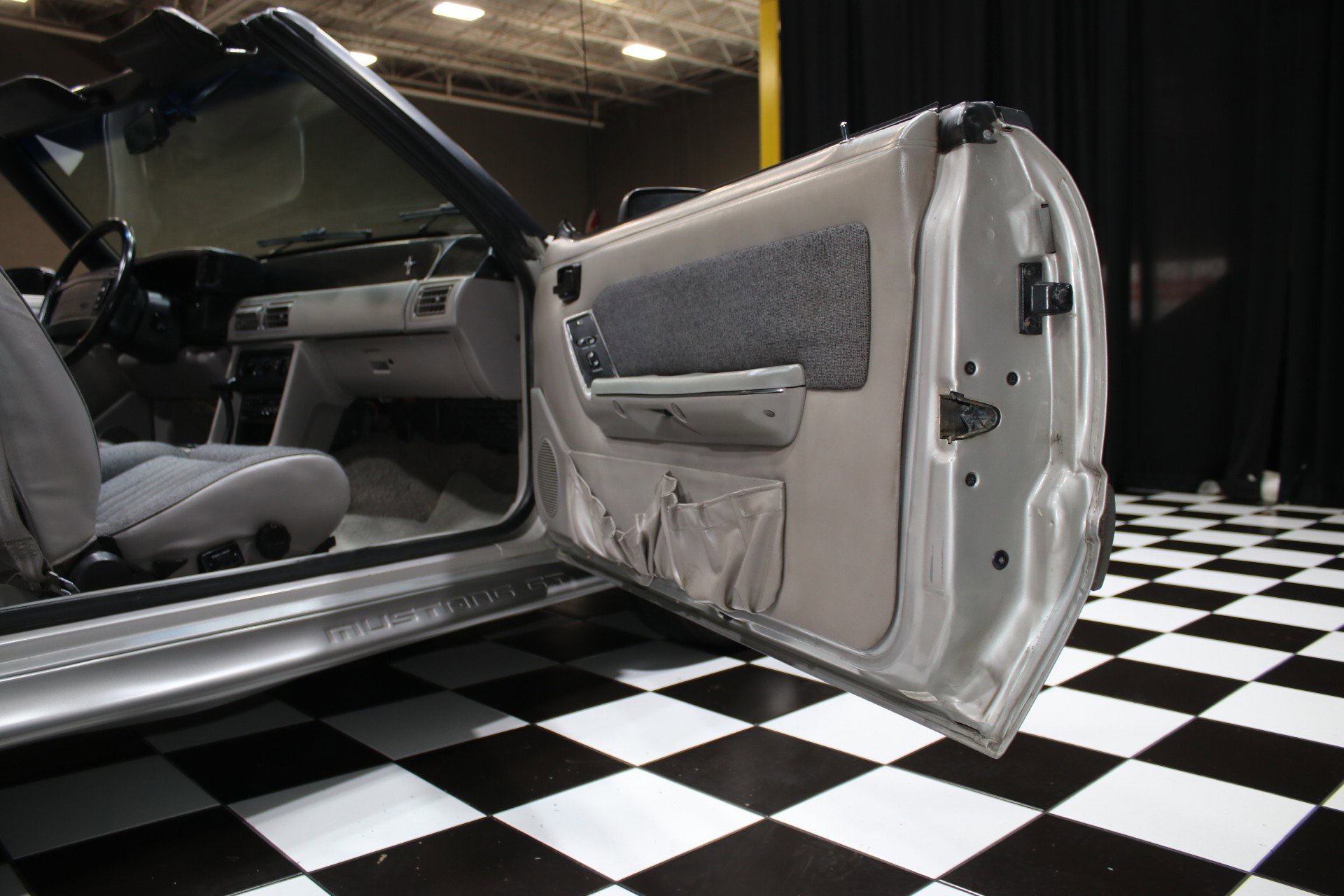 Used 1990 Ford Mustang GT image 46
