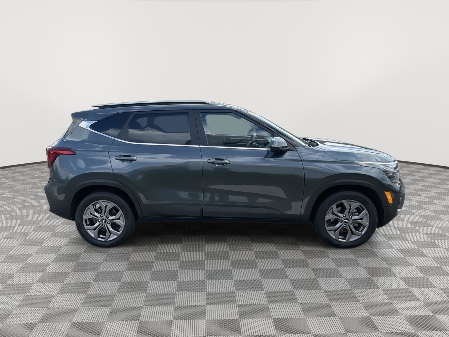 Used 2024 Kia Seltos S FWD image 13