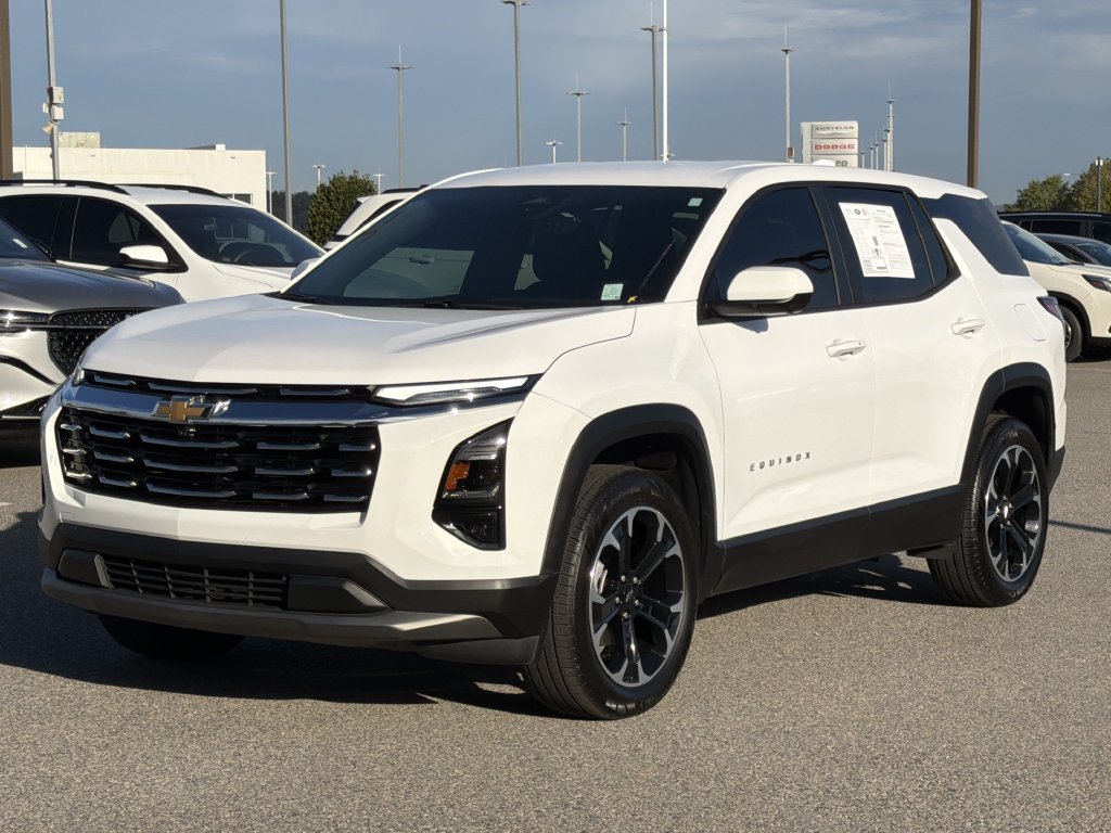 Used 2026 Chevrolet Equinox LT w/ Convenience Package II FWD image 1