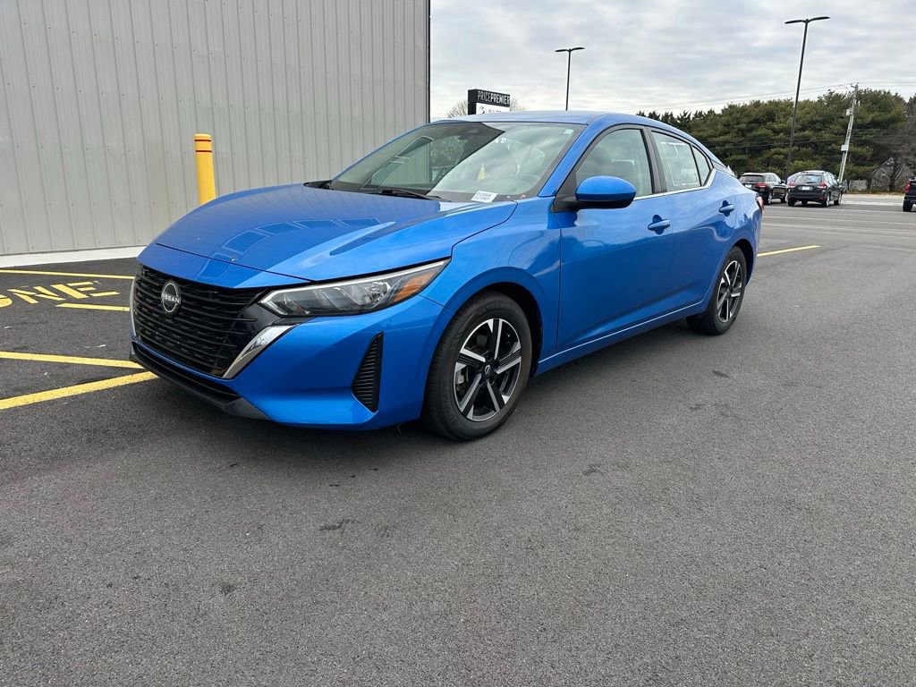 Used 2024 Nissan Sentra SV image 3