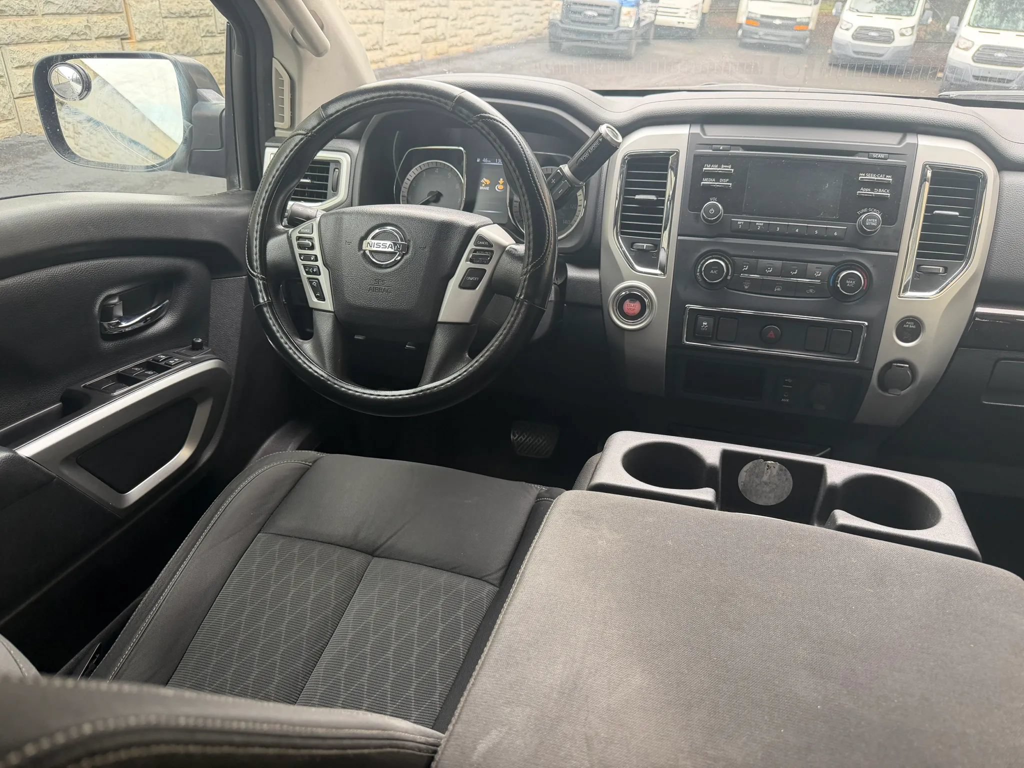 Used 2017 Nissan Titan SV RWD image 13