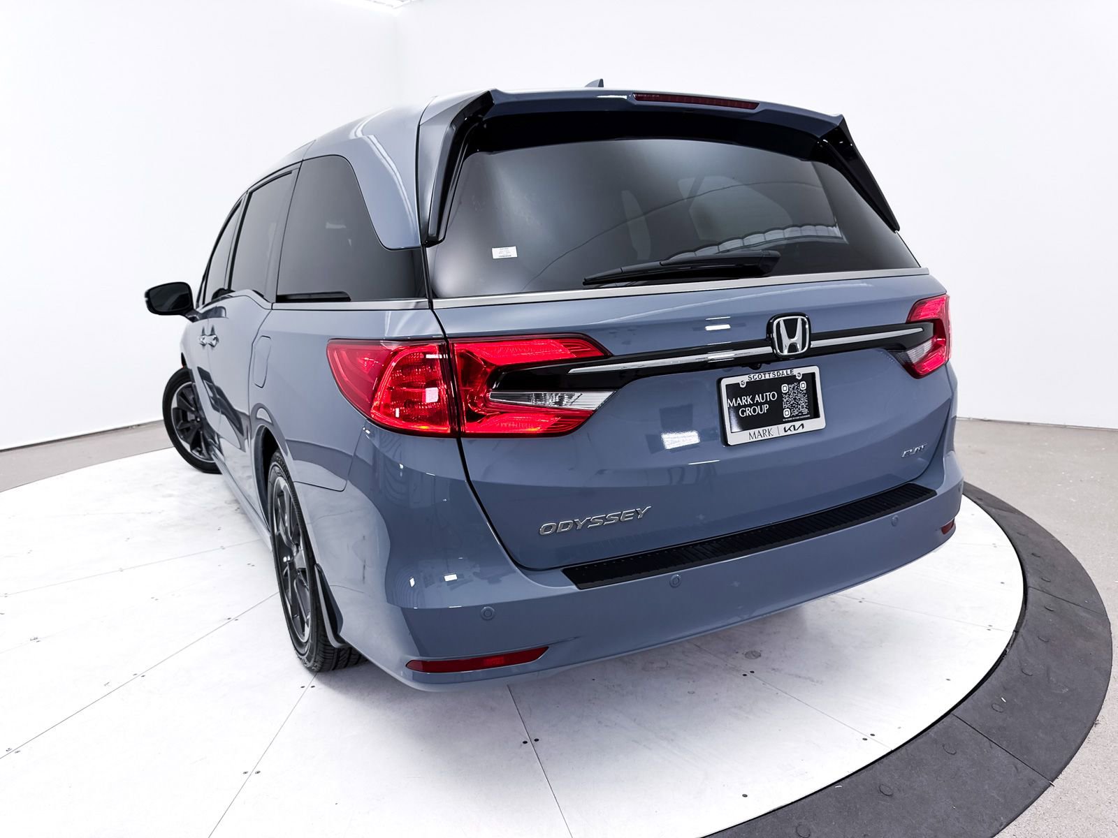 Used 2023 Honda Odyssey Elite image 8
