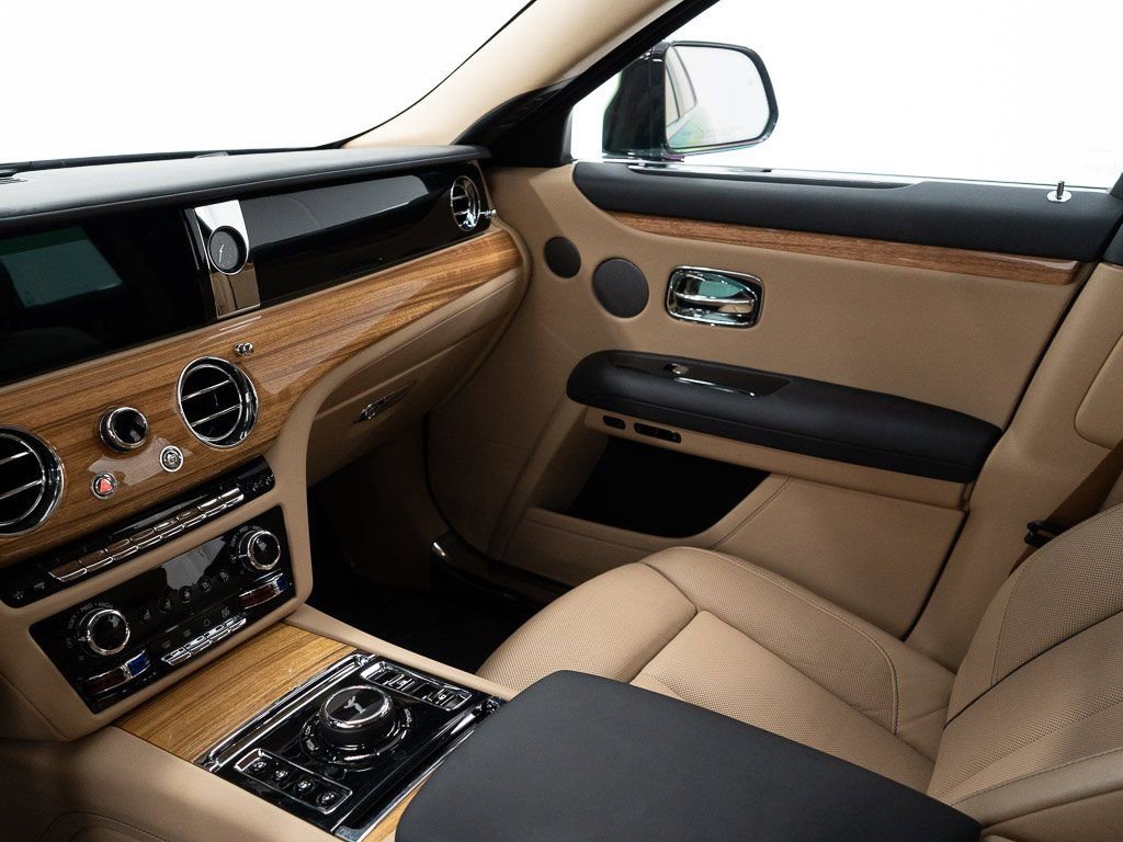 Certified 2022 Rolls-Royce Ghost image 35