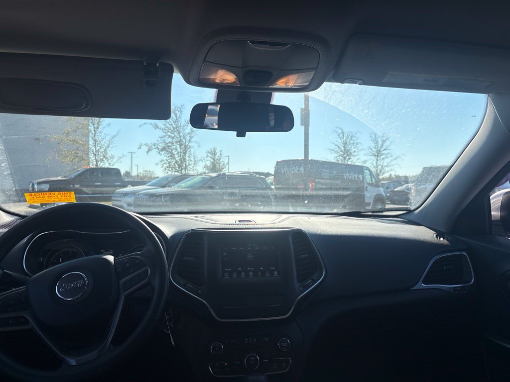 Used 2020 Jeep Cherokee Latitude FWD image 24