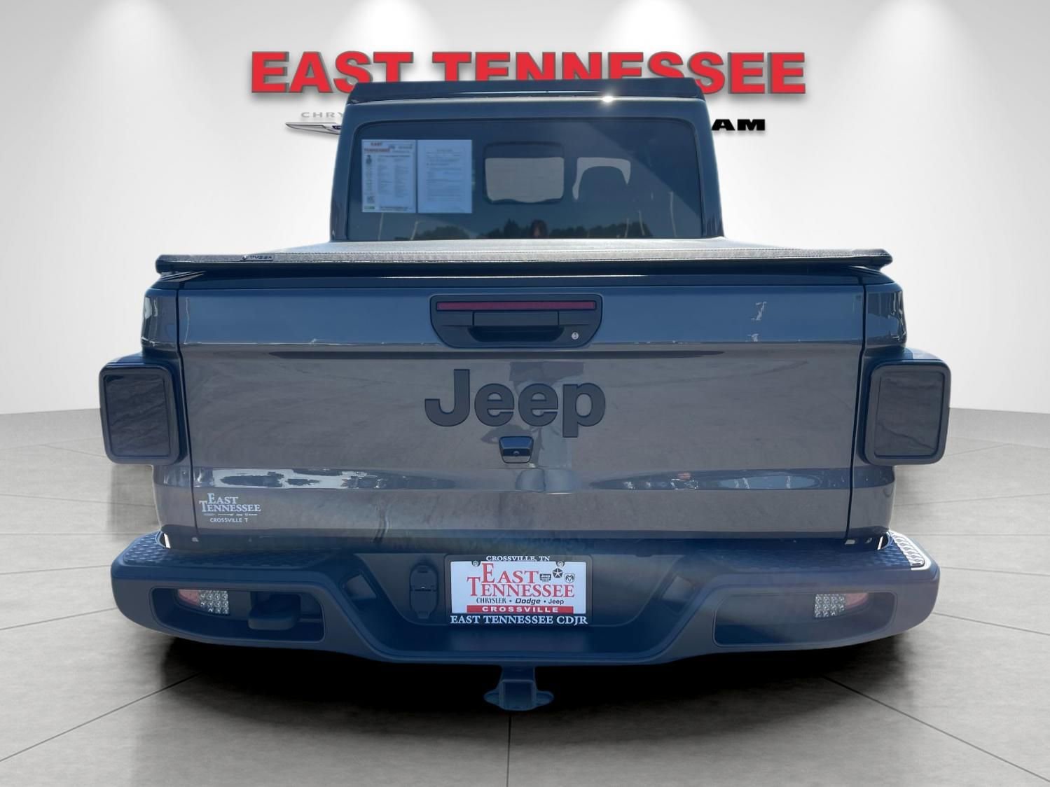 Used 2024 Jeep Gladiator Sport AWD/4WD image 4