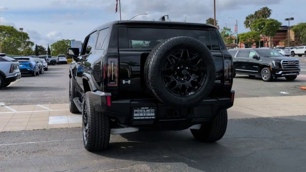 Certified 2024 GMC Hummer EV 2X AWD/4WD image 9