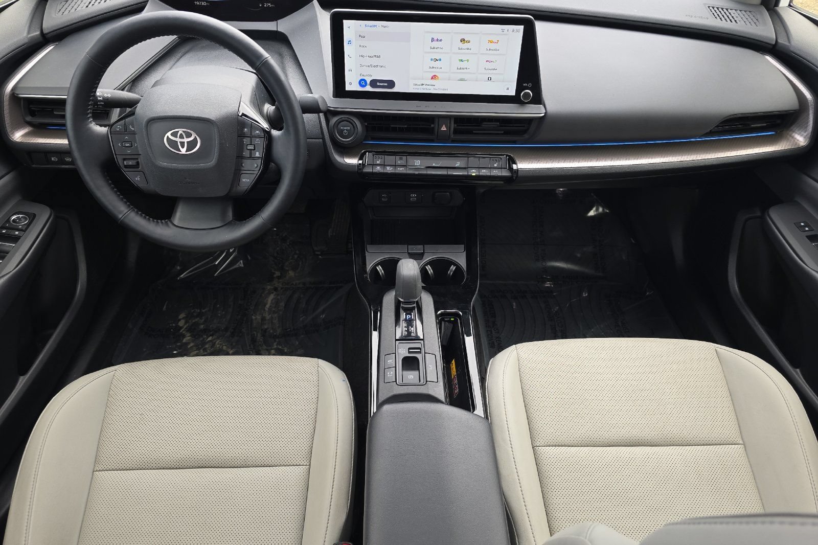 Used 2024 Toyota Prius XLE AWD/4WD image 10