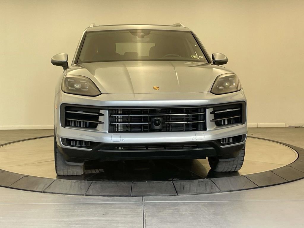 Used 2024 Porsche Cayenne image 10