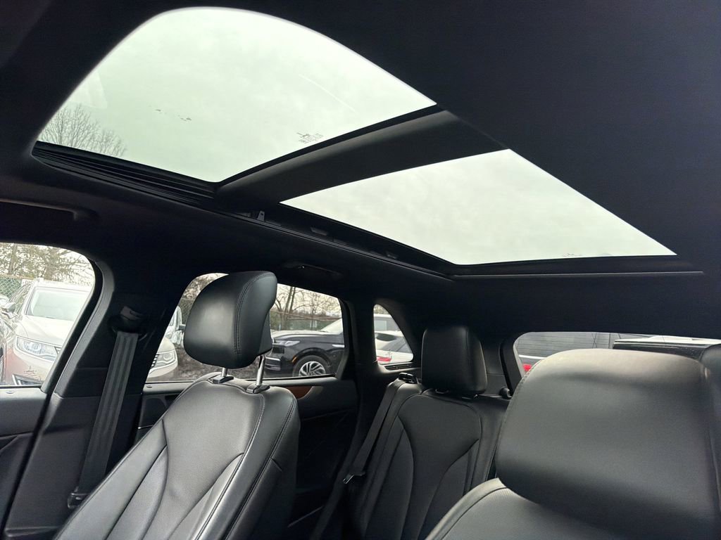 Used 2019 Lincoln MKC Reserve w/ MKC Climate Package image 28