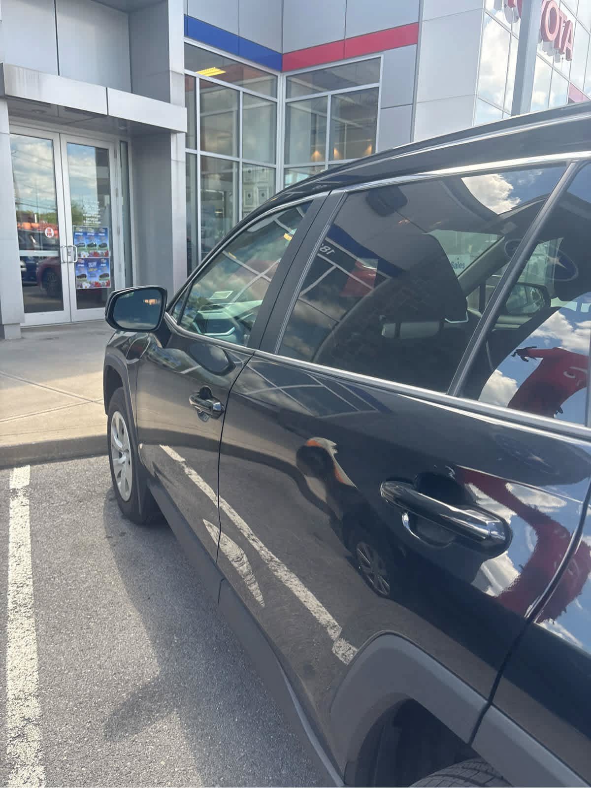 Used 2019 Toyota RAV4 LE w/ All Weather Liner Package AWD/4WD image 9