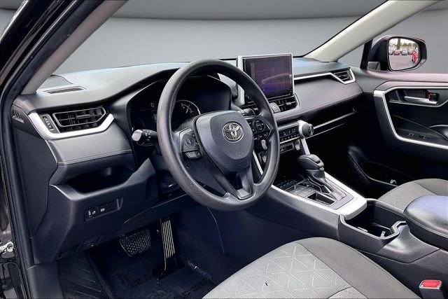 Used 2023 Toyota RAV4 XLE FWD image 17