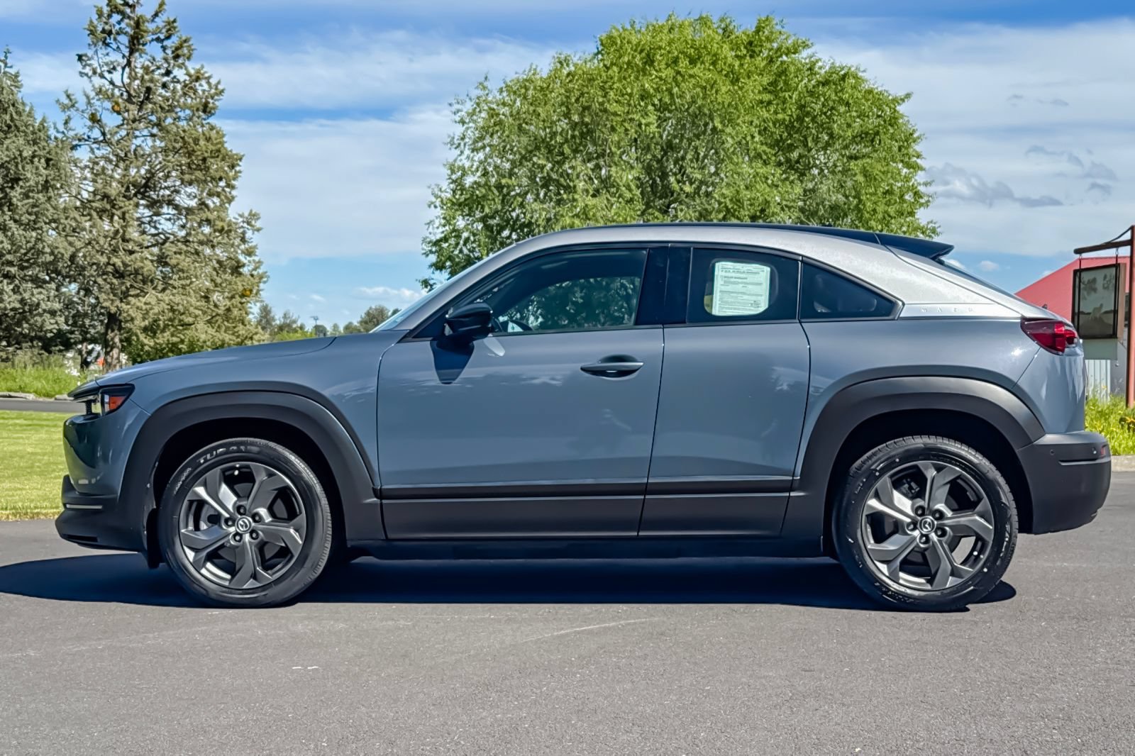 Used 2022 MAZDA MX-30 Electric w/ Premium Plus Pkg FWD image 8