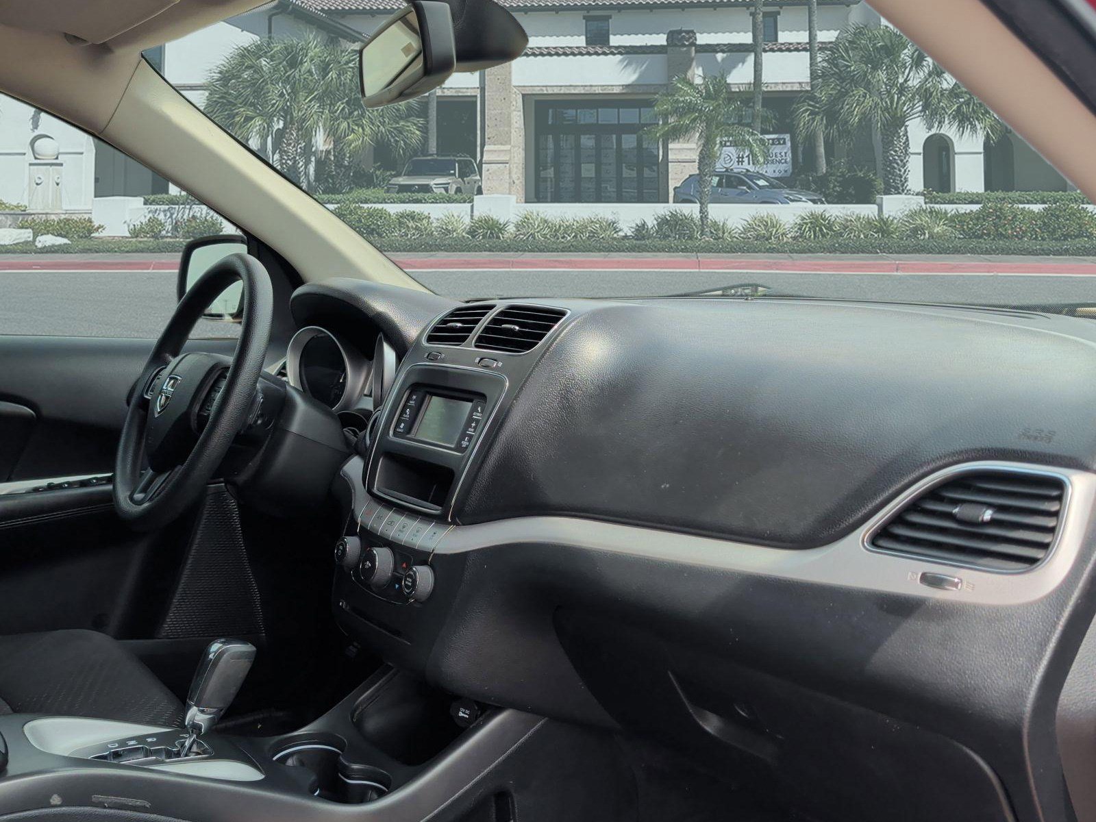 Used 2019 Dodge Journey SE FWD image 27
