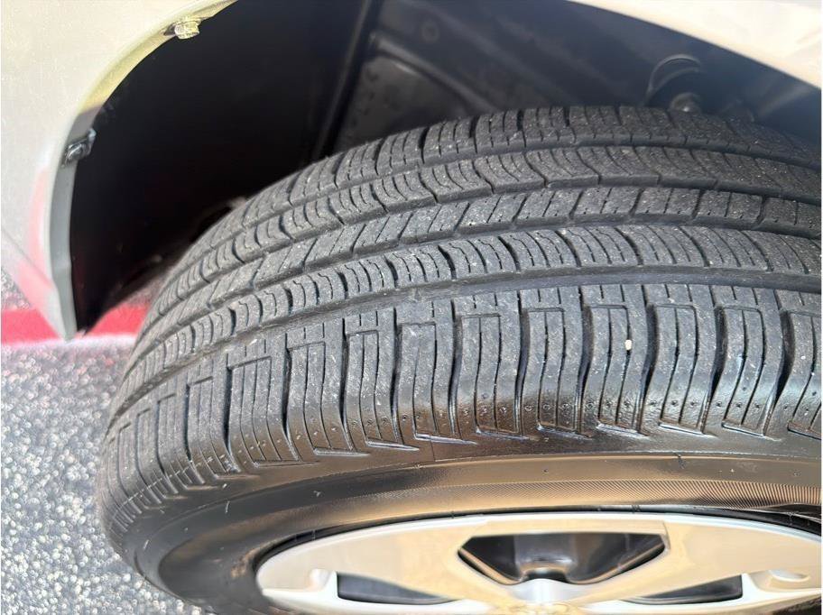 Used 2013 Toyota Prius Two FWD image 18