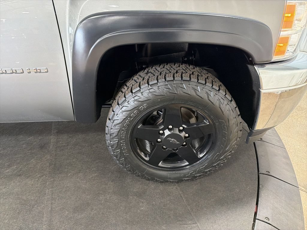 Used 2014 Chevrolet Silverado 2500 W/T AWD/4WD image 29